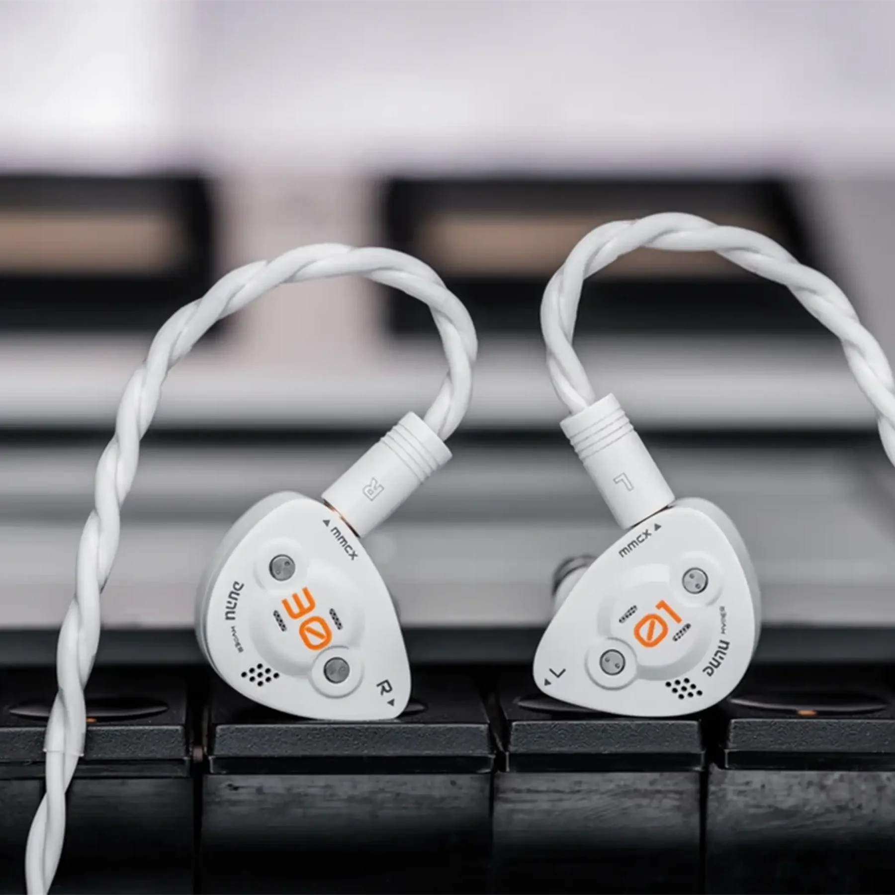 Dunu Brain Dance DK3001BD Review: A Futuristic IEM with Nine Drivers and Exceptional Detail
