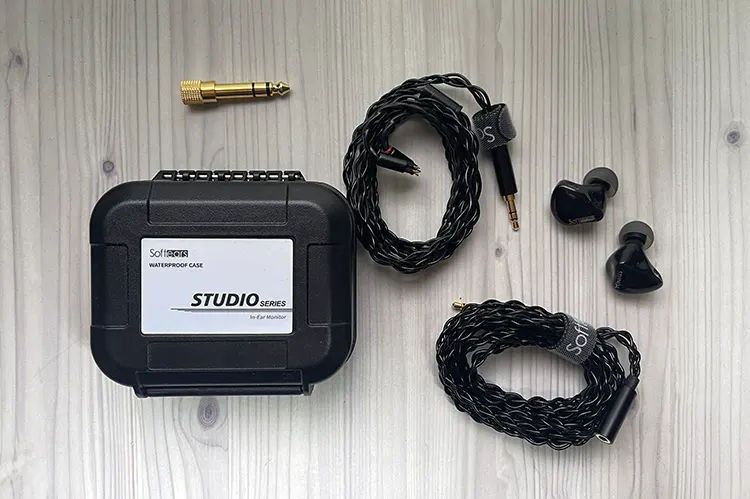Softears Studio 4 Accessories